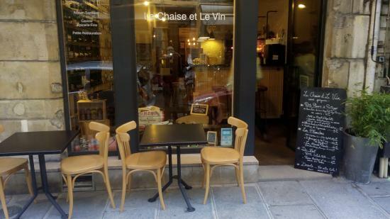 La Chaise et Le Vin